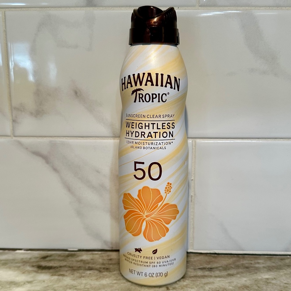 Hawaiian Tropic Weightless Hydration Clear Spray Sunscreen SPF 50 6oz Exp 5/2027